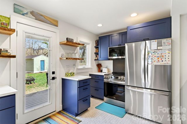 216 Vance Avenue, Black Mountain, NC 28711