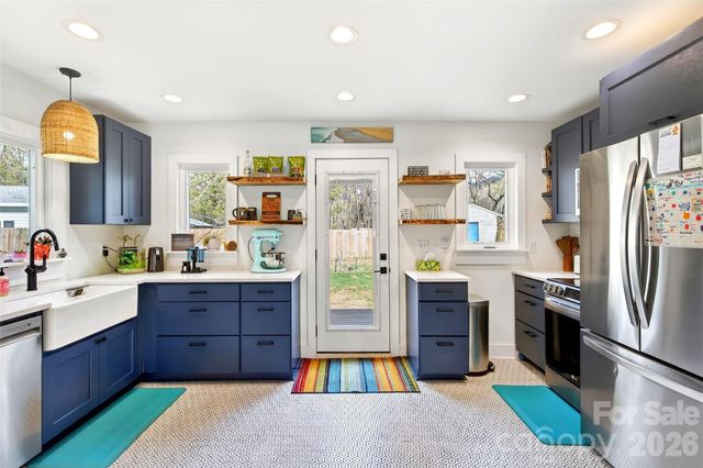 216 Vance Avenue, Black Mountain, NC 28711