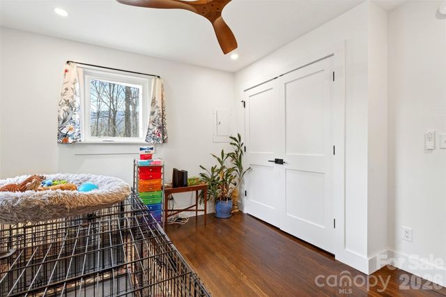 216 Vance Avenue, Black Mountain, NC 28711