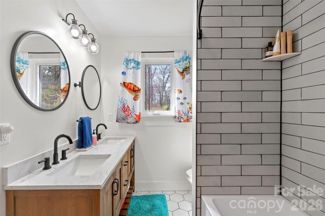216 Vance Avenue, Black Mountain, NC 28711