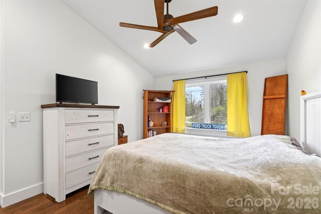 216 Vance Avenue, Black Mountain, NC 28711