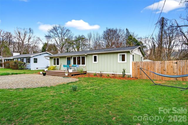 216 Vance Avenue, Black Mountain, NC 28711