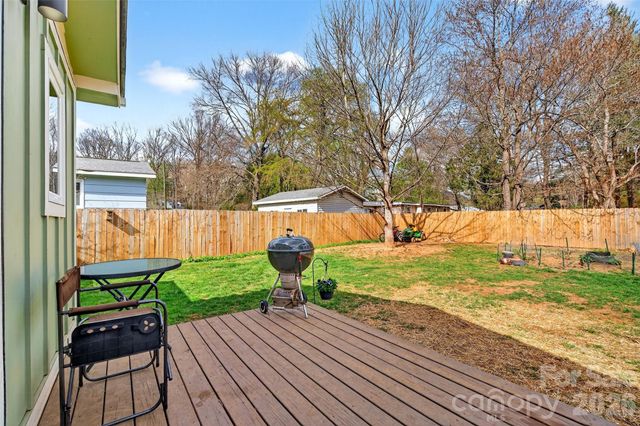 216 Vance Avenue, Black Mountain, NC 28711