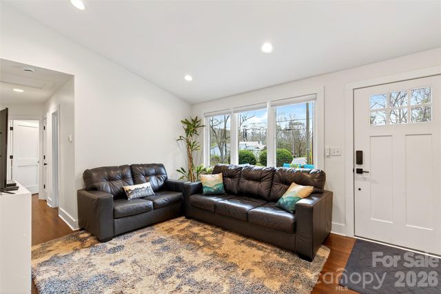 216 Vance Avenue, Black Mountain, NC 28711
