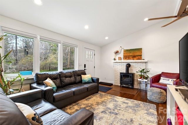 216 Vance Avenue, Black Mountain, NC 28711