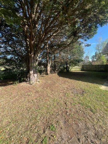 1995 Essex Drive, Sumter, SC 29154