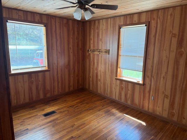 215 Eden Hollow Road, Morehead, KY 40351