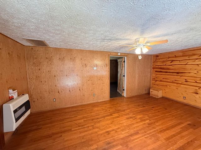 215 Eden Hollow Road, Morehead, KY 40351