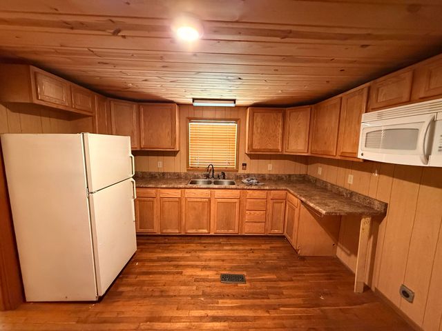 215 Eden Hollow Road, Morehead, KY 40351