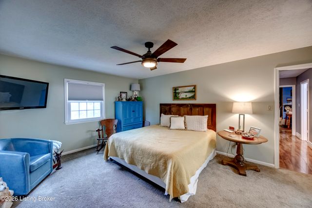 10206 Falling Tree Way, Louisville, KY 40223