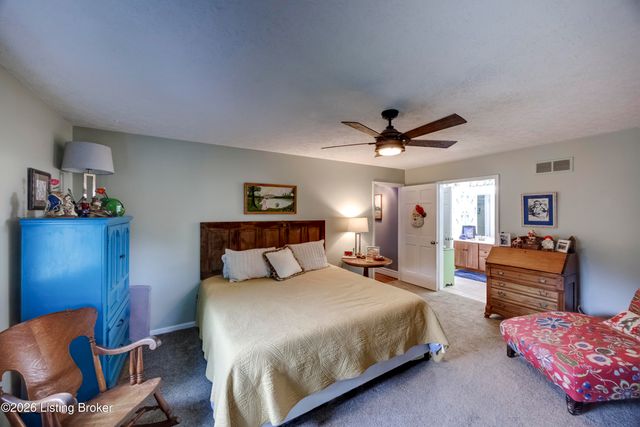 10206 Falling Tree Way, Louisville, KY 40223