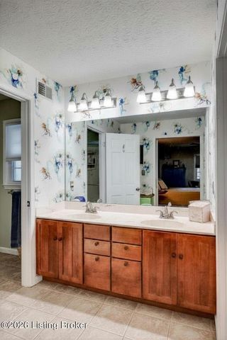 10206 Falling Tree Way, Louisville, KY 40223