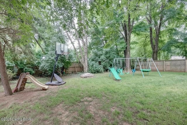 10206 Falling Tree Way, Louisville, KY 40223