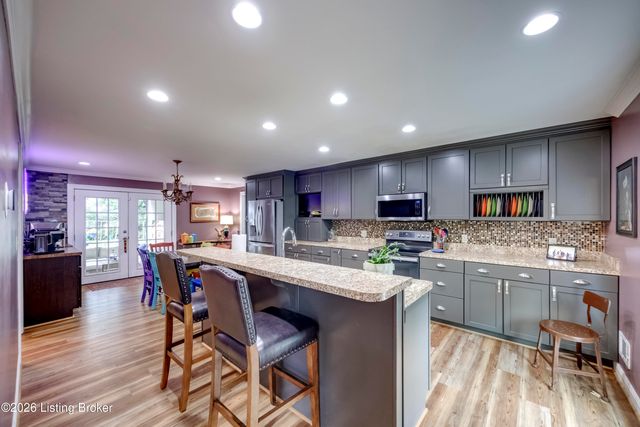 10206 Falling Tree Way, Louisville, KY 40223