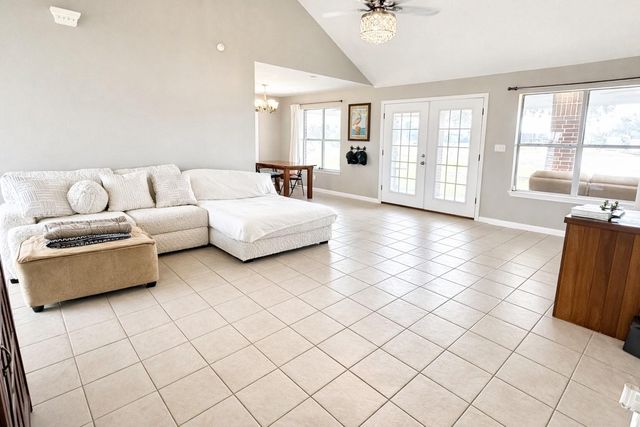 2731 Avenue D, Dickinson, TX 77539