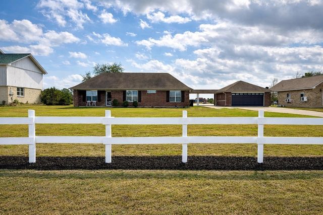 2731 Avenue D, Dickinson, TX 77539