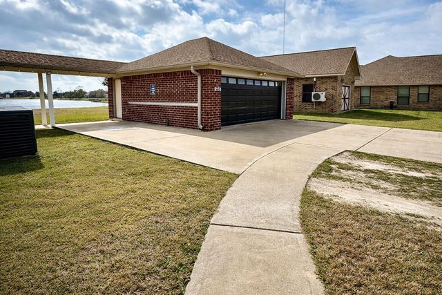 2731 Avenue D, Dickinson, TX 77539