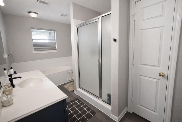 2731 Avenue D, Dickinson, TX 77539