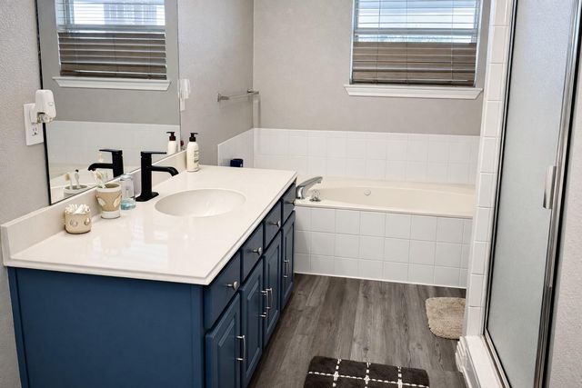 2731 Avenue D, Dickinson, TX 77539