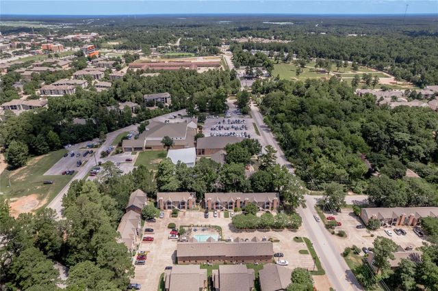 2402 Sycamore Avenue D6, Huntsville, TX 77340