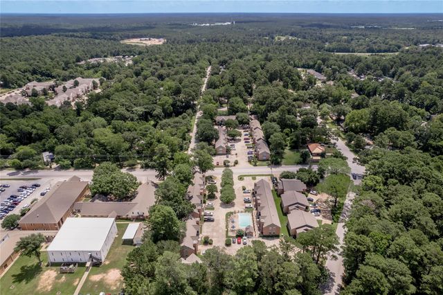 2402 Sycamore Avenue D6, Huntsville, TX 77340