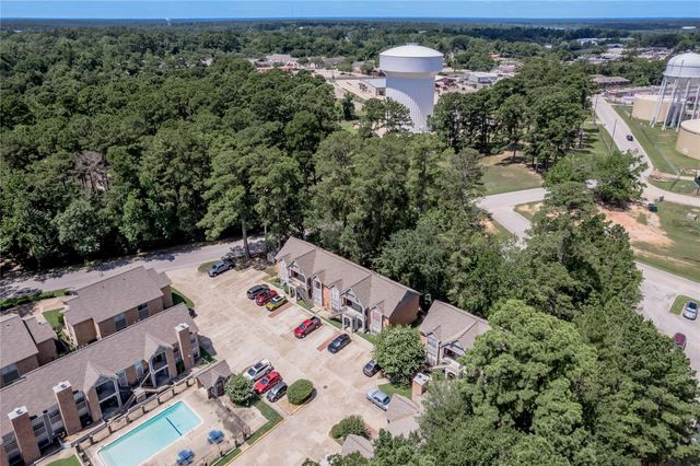 2402 Sycamore Avenue D6, Huntsville, TX 77340
