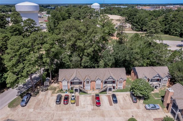 2402 Sycamore Avenue D6, Huntsville, TX 77340