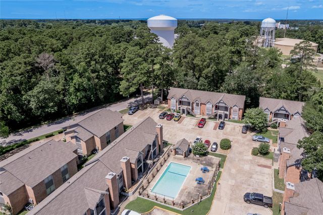 2402 Sycamore Avenue D6, Huntsville, TX 77340