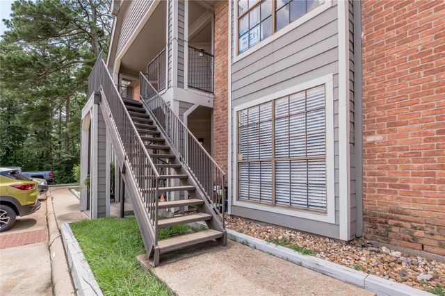 2402 Sycamore Avenue D6, Huntsville, TX 77340