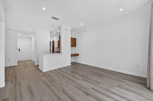 330 E Las Colinas Boulevard E 240, Irving, TX 75039