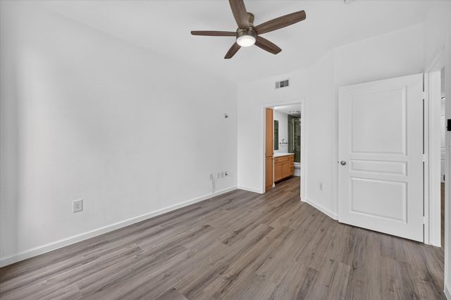 330 E Las Colinas Boulevard E 240, Irving, TX 75039
