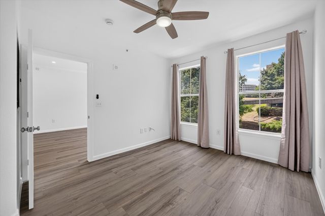 330 E Las Colinas Boulevard E 240, Irving, TX 75039