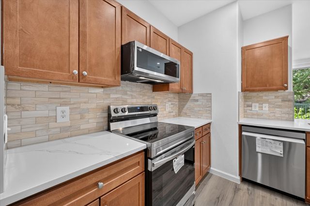330 E Las Colinas Boulevard E 240, Irving, TX 75039