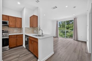 330 E Las Colinas Boulevard E 240, Irving, TX 75039