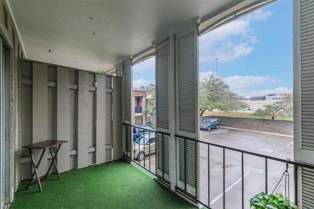 7575 Katy Freeway 101, Houston, TX 77024