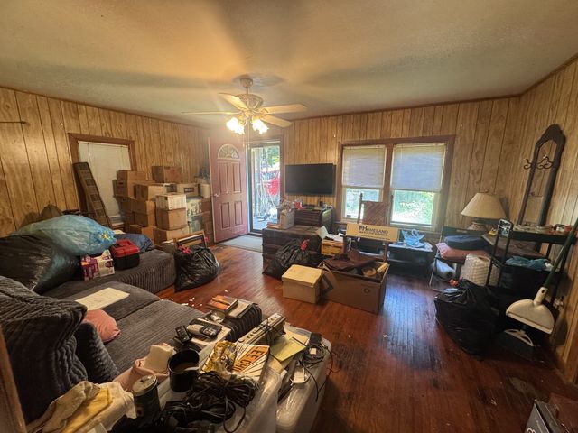 123 W School St, Linden, TN 37096