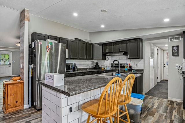 128 Gunnison Court, Azle, TX 76020