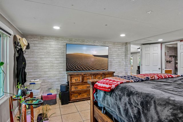 128 Gunnison Court, Azle, TX 76020