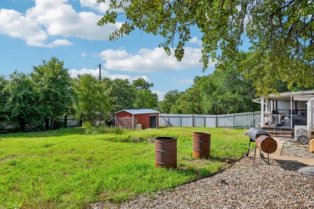 128 Gunnison Court, Azle, TX 76020