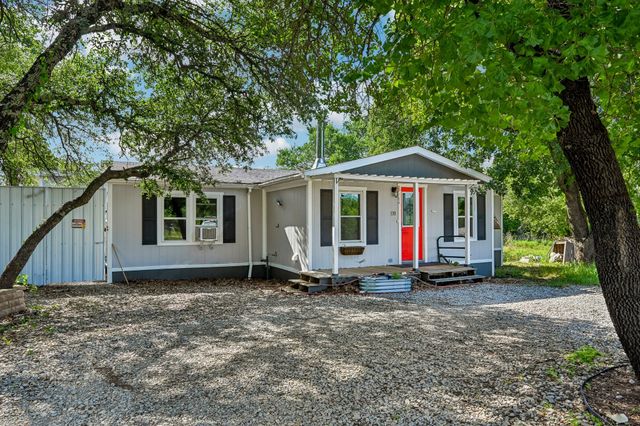 128 Gunnison Court, Azle, TX 76020