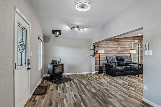 128 Gunnison Court, Azle, TX 76020