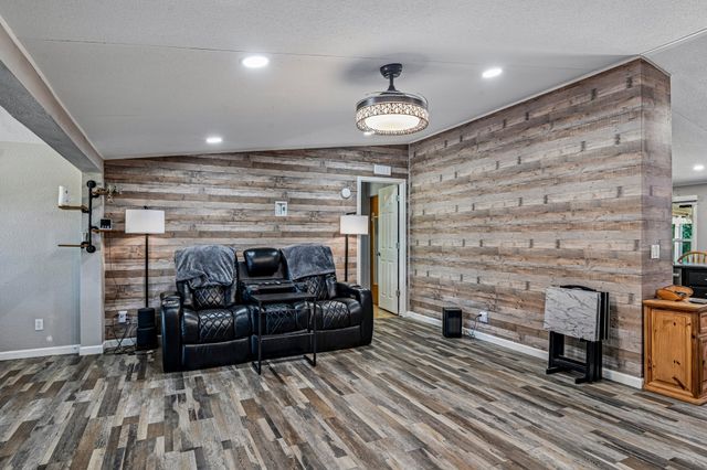 128 Gunnison Court, Azle, TX 76020