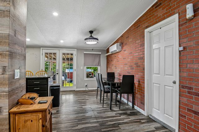 128 Gunnison Court, Azle, TX 76020
