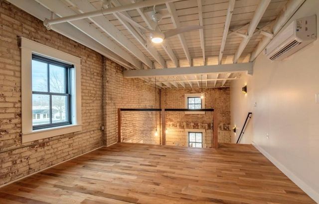 101 E Walnut Street 213, Rogers, AR 72756