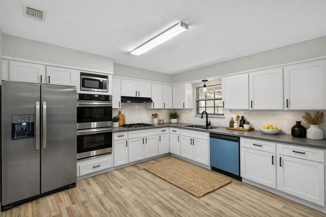 606 NE Merioneth Drive, Fort Walton Beach, FL 32547