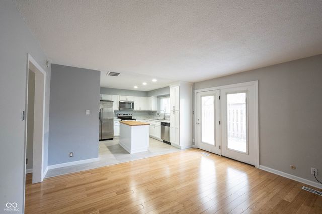 7621 Vintage Court, Lawrence, IN 46226