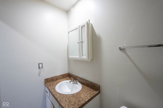 7621 Vintage Court, Lawrence, IN 46226