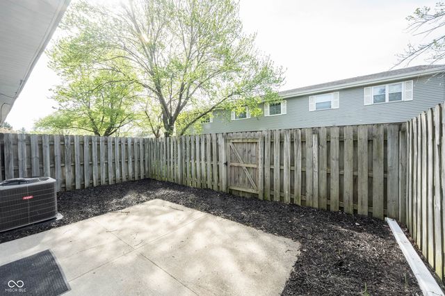 7621 Vintage Court, Lawrence, IN 46226
