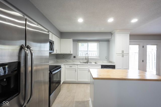 7621 Vintage Court, Lawrence, IN 46226