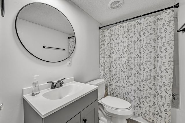 1810 SCUFFLING HILL RD, Rocky Mount, VA 24151